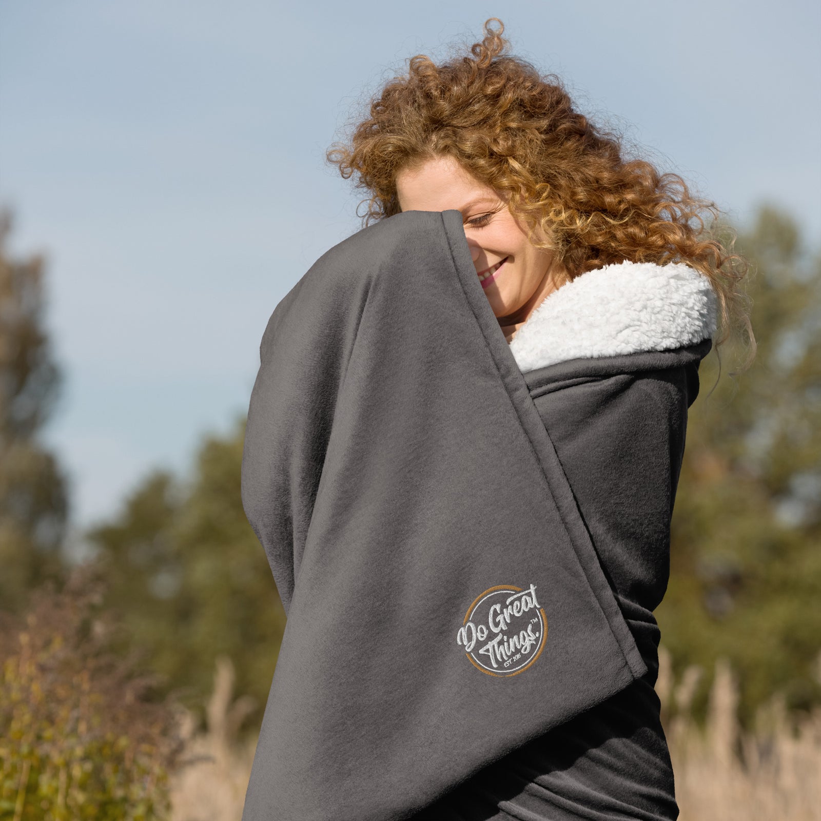 Do Great Things® Premium sherpa blanket